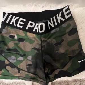 NIKE PRO CAMO SPANDEX